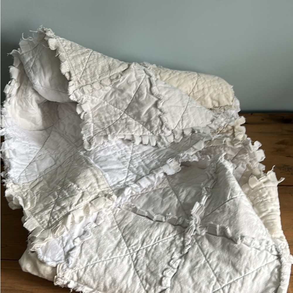 Handmade Elegant White Baby Child’s Rag Quilt Soft Cuddly Blanket bedding